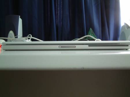 PowerBook G4 17 Side