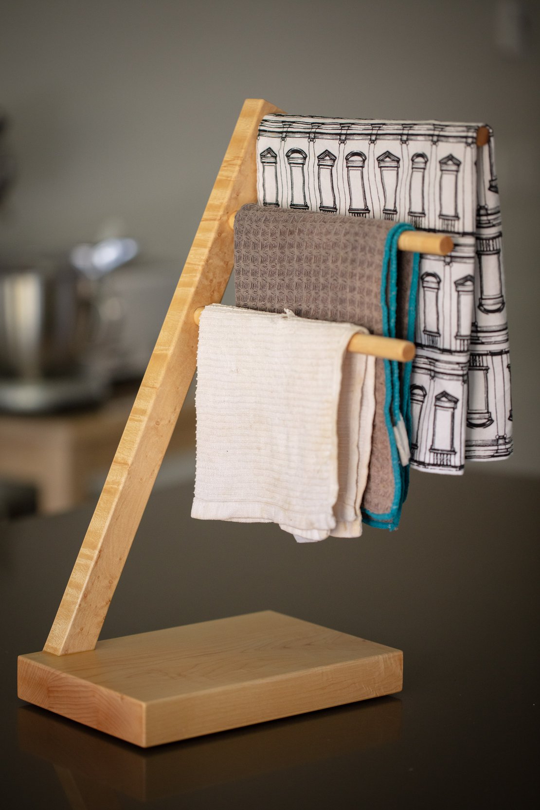 Kitchen Towel Rack with Towels