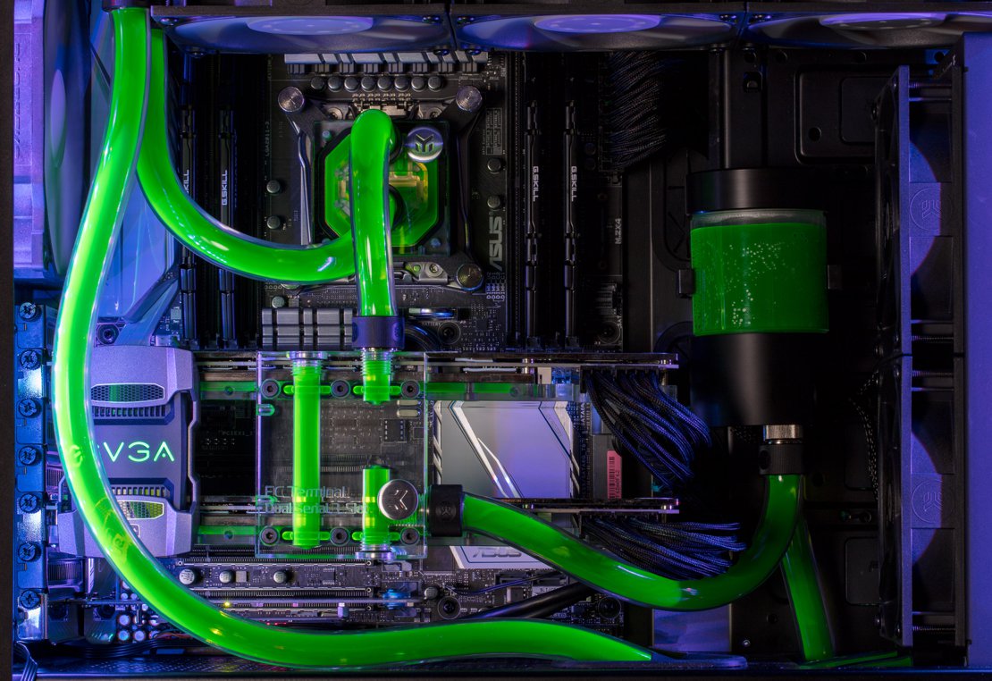 Phanteks Evolv Custom Liquid Cooled Build Closeup